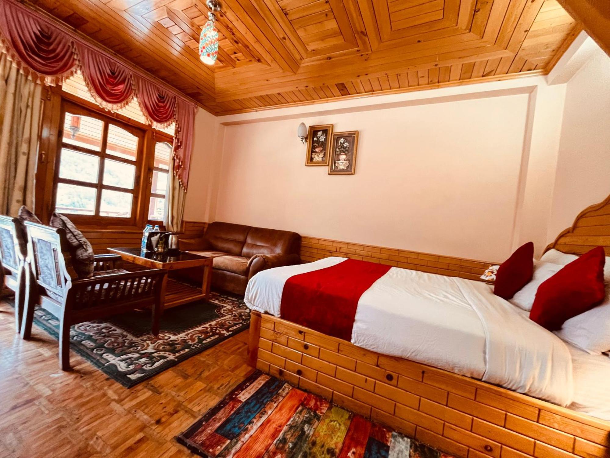 Snow Clad Riverview Hotel & Resort, Manali Exterior foto